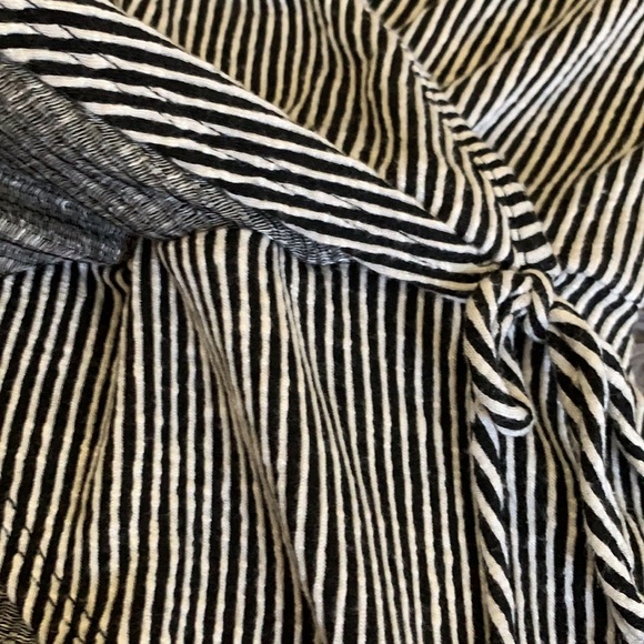 Size Small Caution To The Wind Striped Wrap Top - Picture 3 of 4